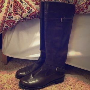 Like new tall leather brown riding boots